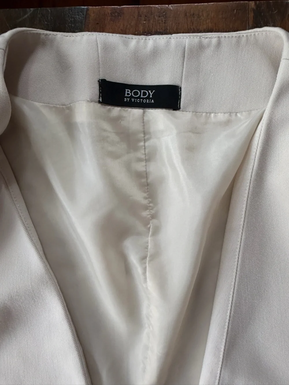 Body By Victoria Victoria’s Secret Women’s 12 Beige 2Piece Skirt Suit | SKU 0083